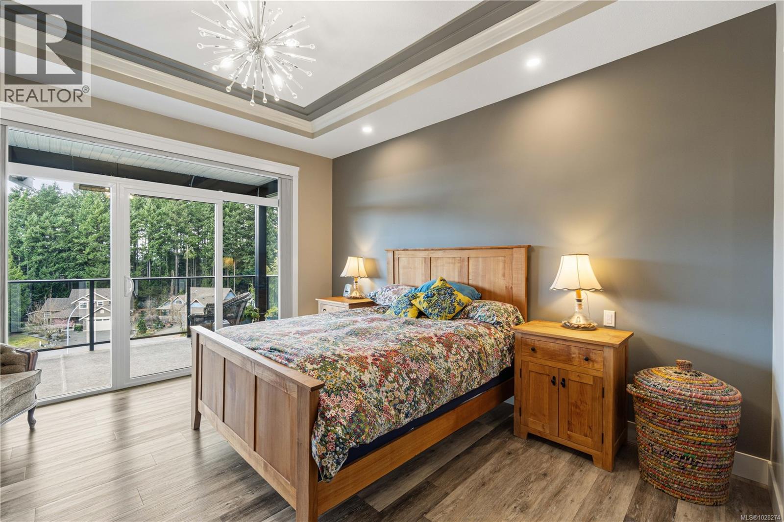 916 Hanington Rd - 32