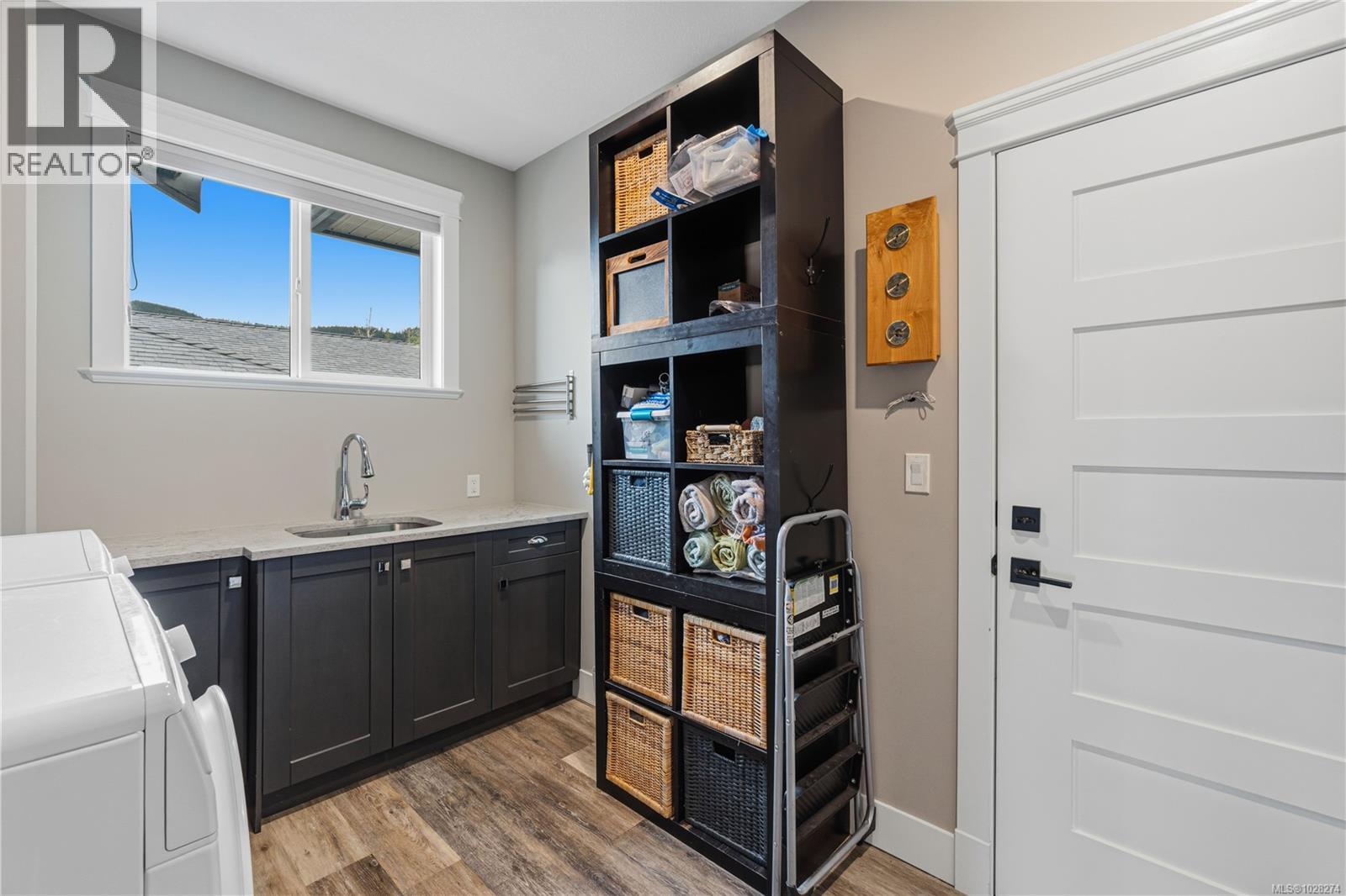 916 Hanington Rd - 40
