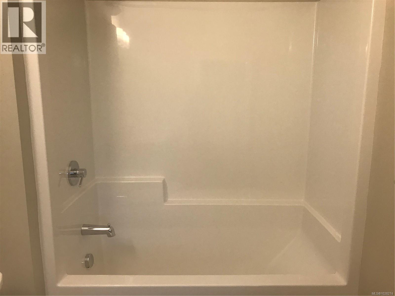 916 Hanington Rd - 73