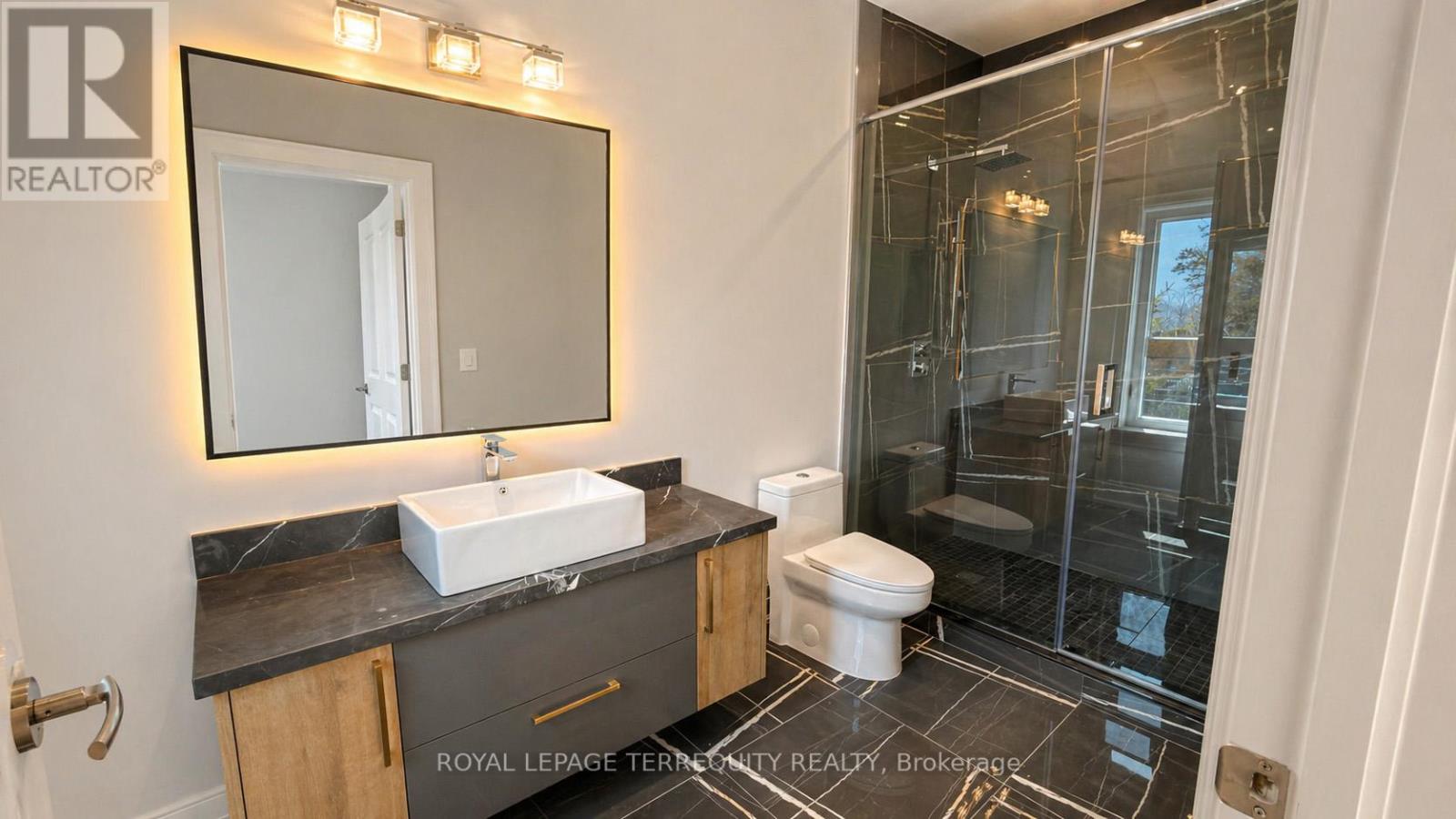 45 SEATON DRIVE - 32