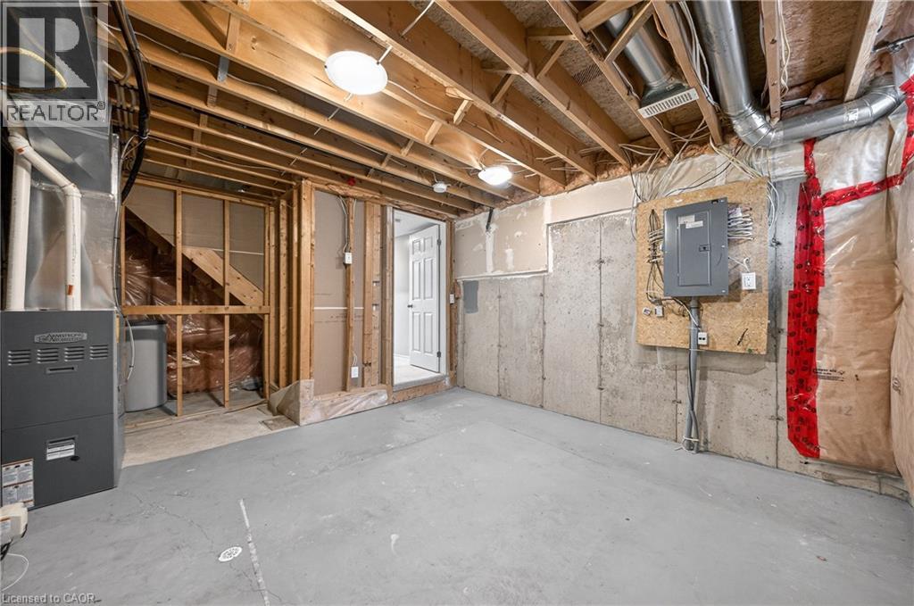155 HIGHLAND Crescent Unit# D18, Kitchener, Ontario, N2M0A1 — Photo 16