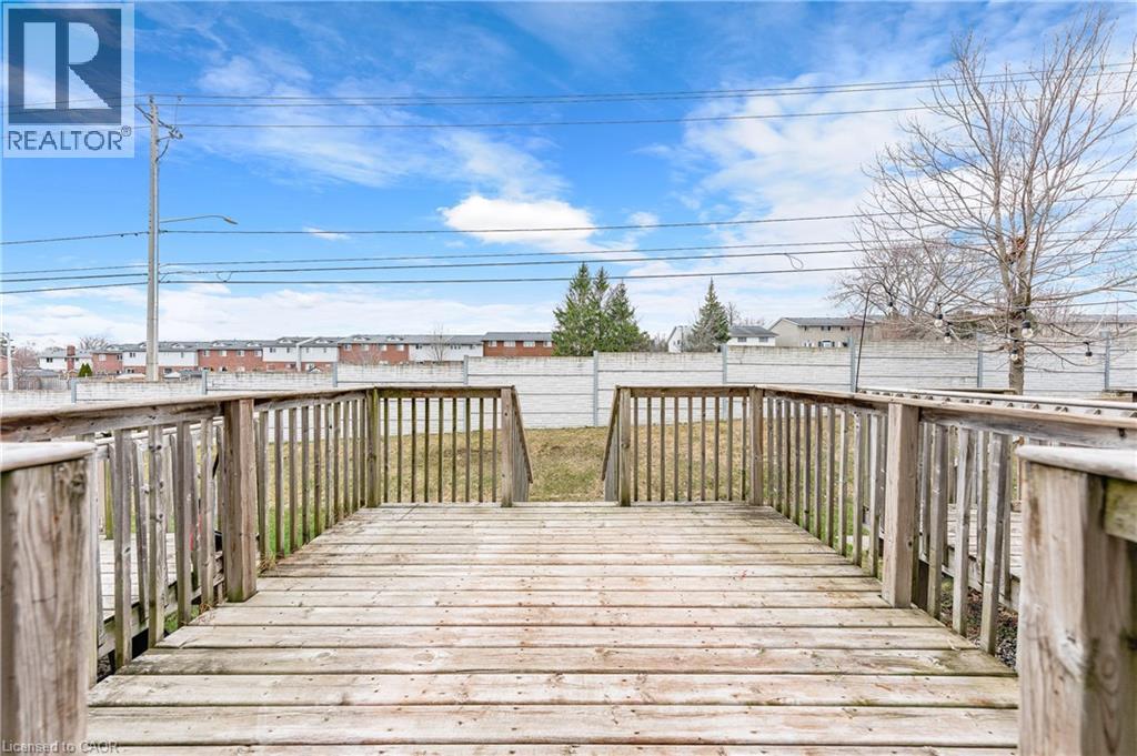155 HIGHLAND Crescent Unit# D18, Kitchener, Ontario, N2M0A1 — Photo 13