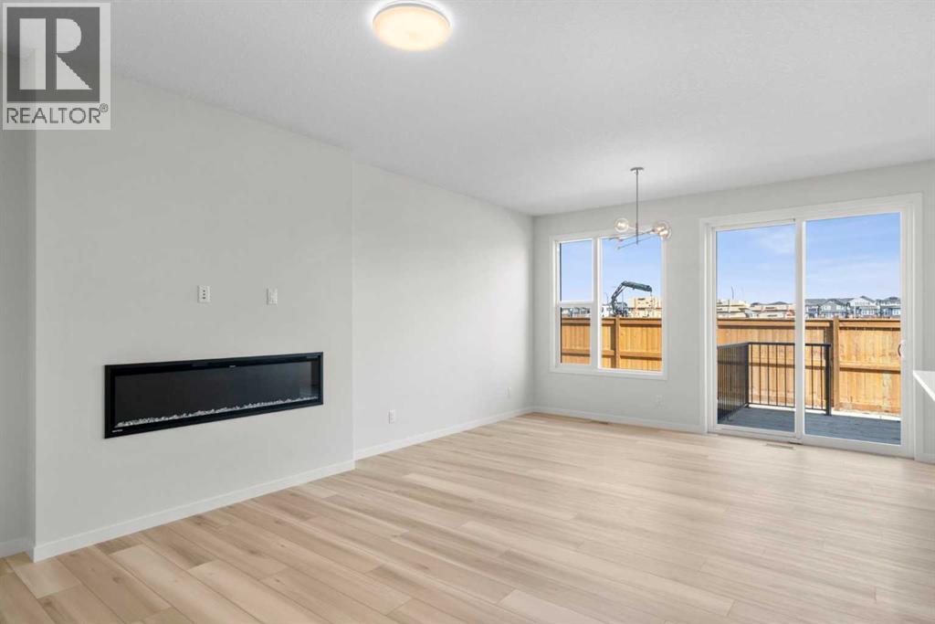 675 Buffaloberry Manor SE - 14