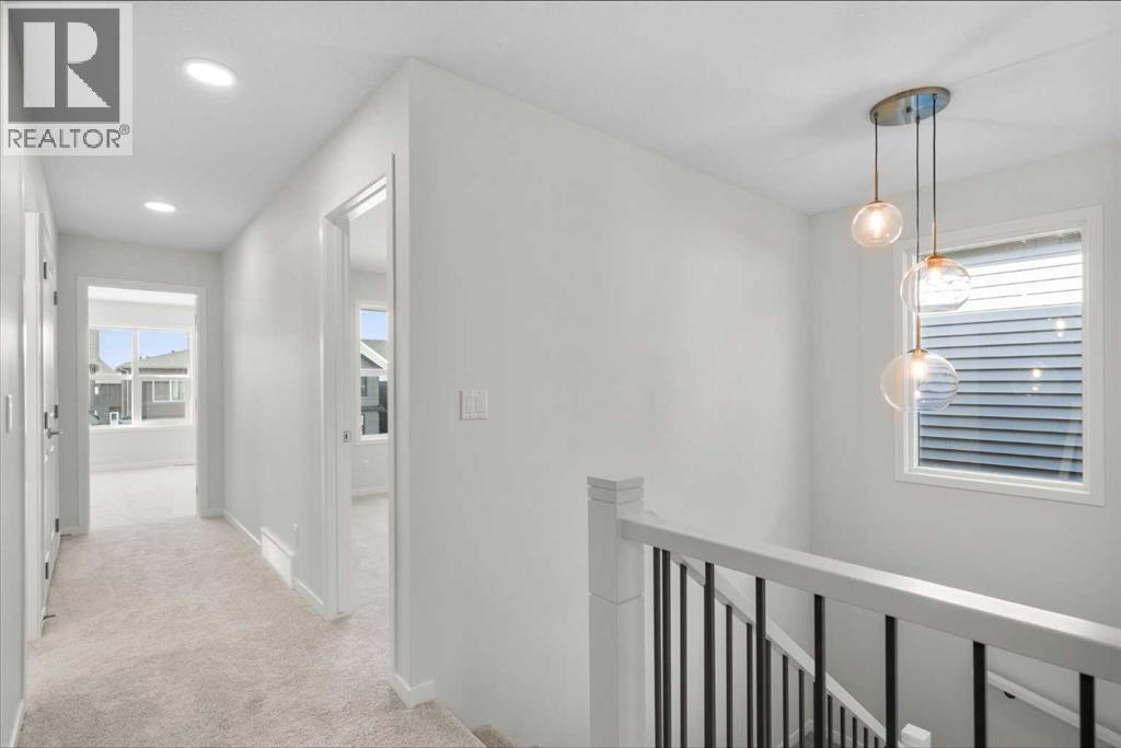 675 Buffaloberry Manor SE - 20