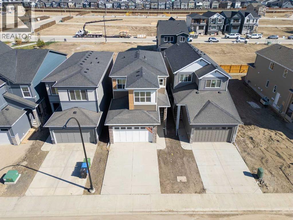 675 Buffaloberry Manor SE - 41