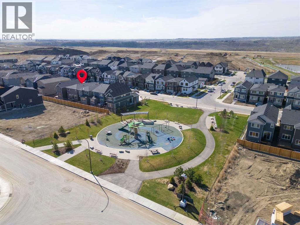 675 Buffaloberry Manor SE - 43