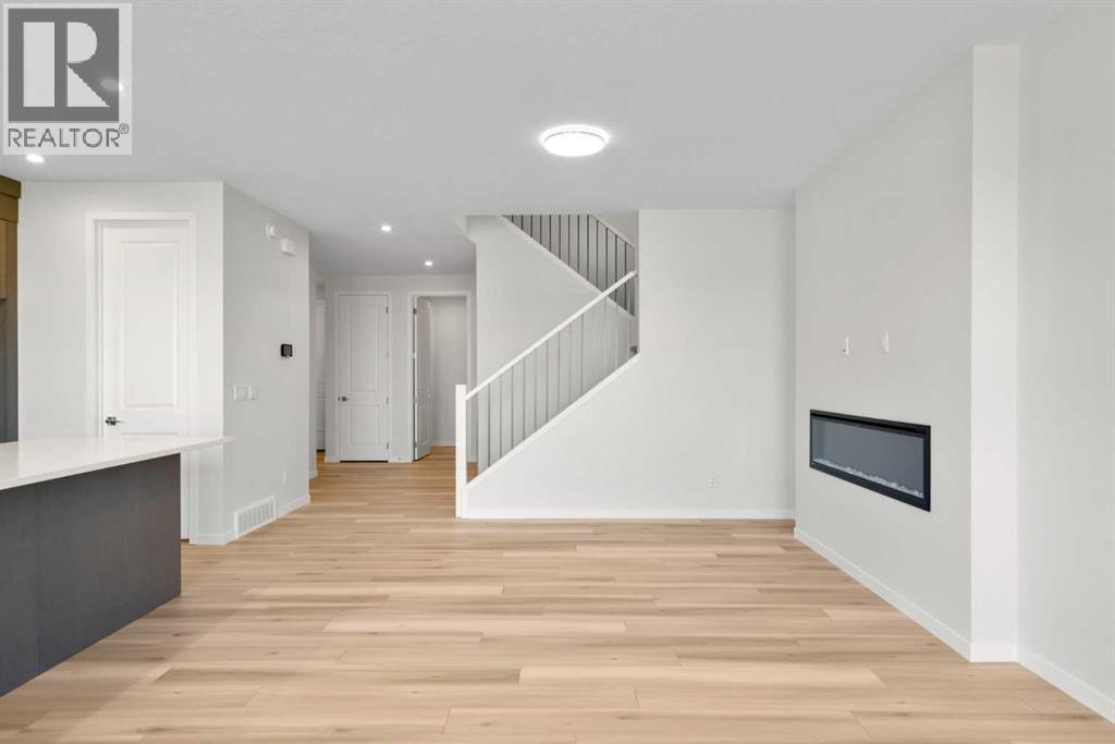 675 Buffaloberry Manor SE - 5