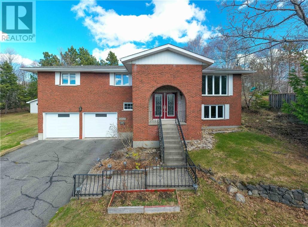 2288 Muriel Crescent - 1
