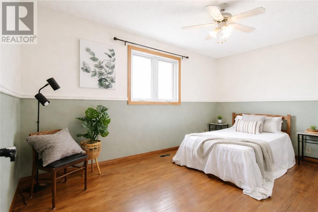 2288 Muriel Crescent - 19