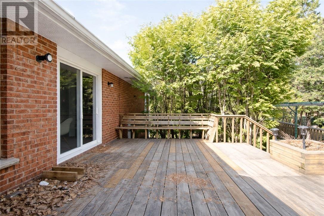 2288 Muriel Crescent - 34