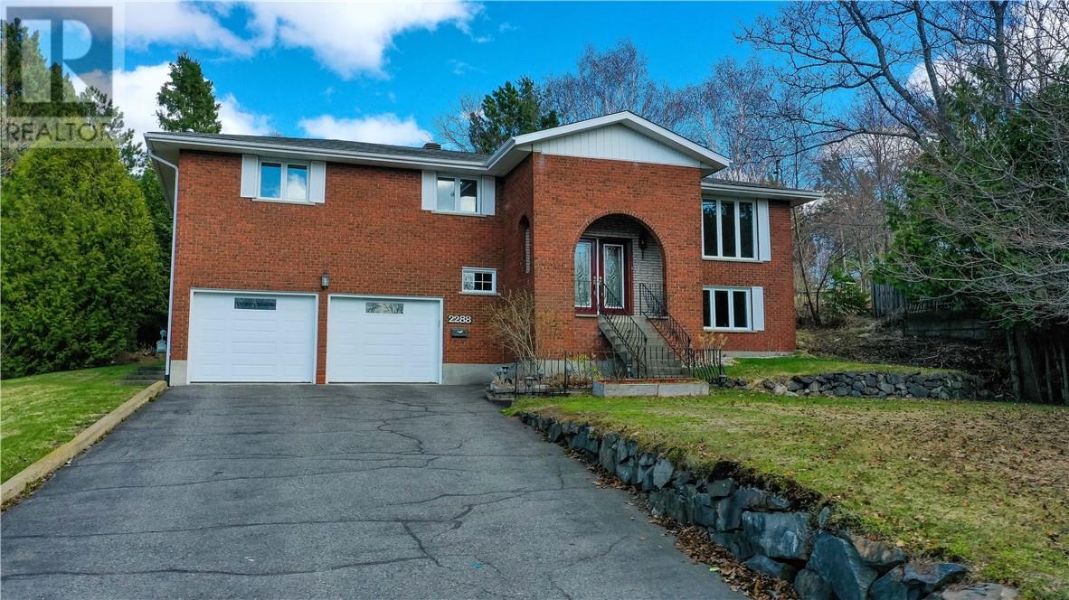 2288 Muriel Crescent - 48