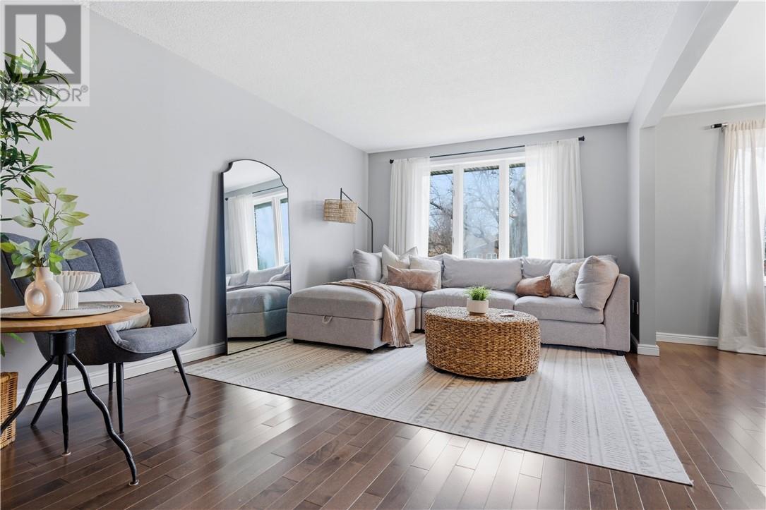 1523 Lansing Avenue, Sudbury, Ontario, P3A4E1 — Photo 2