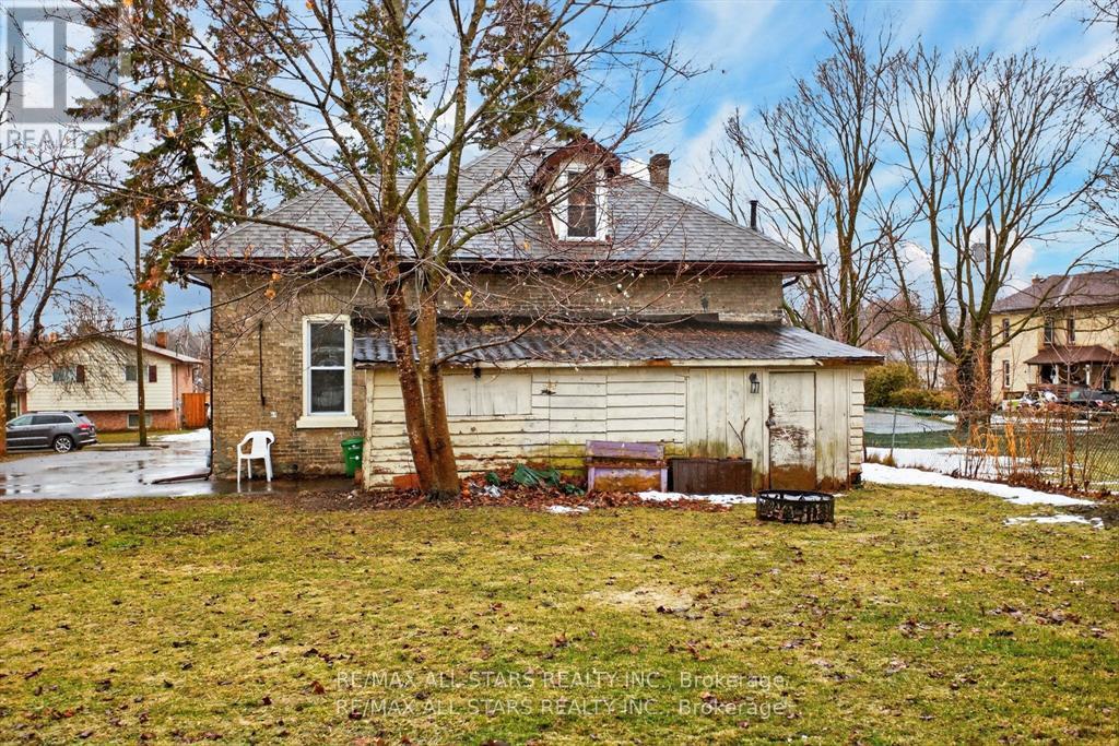 36 CAROLINE STREET - 28