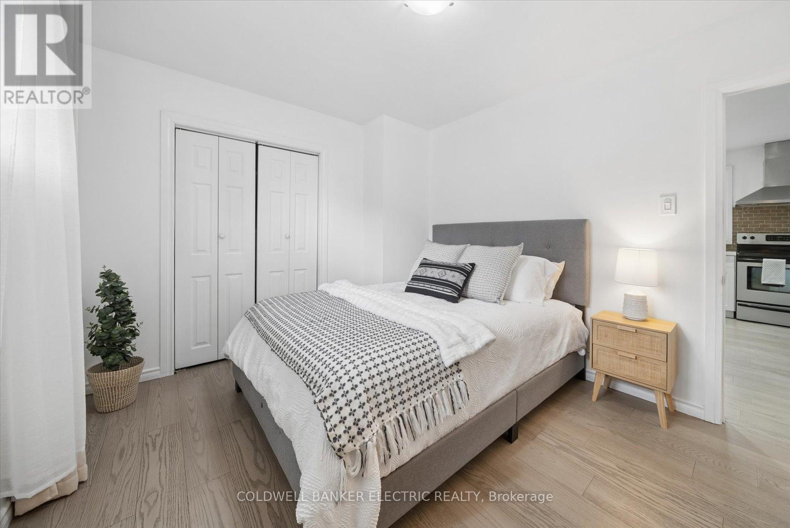 265 SUNSET BOULEVARD - 15