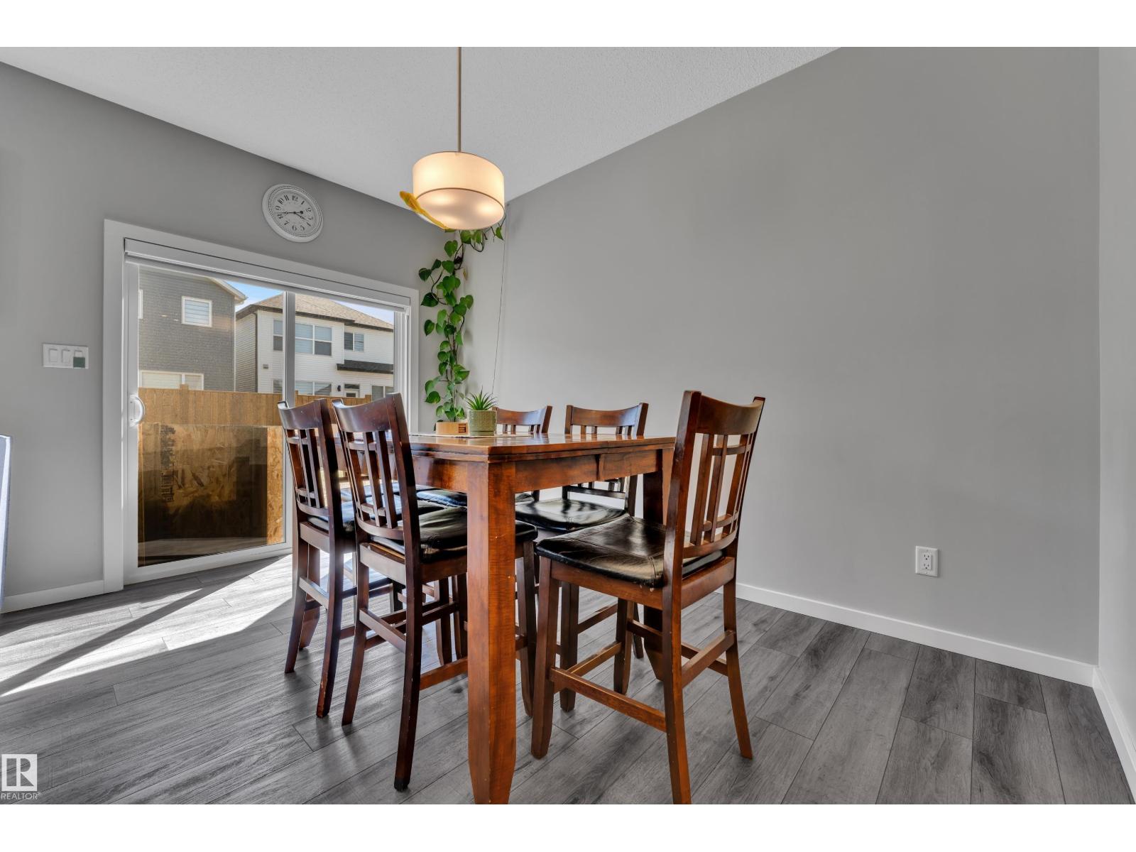 319 36 AV NW, Edmonton