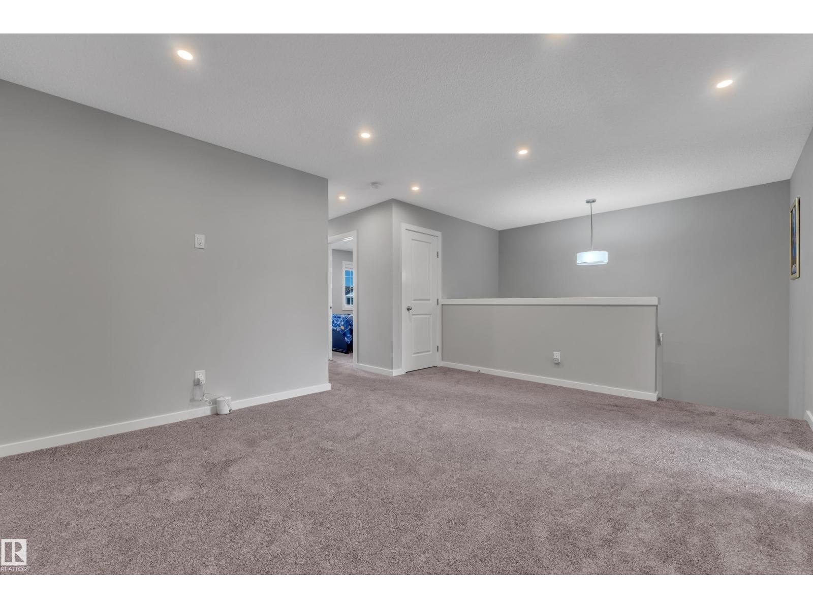 319 36 AV NW, Edmonton