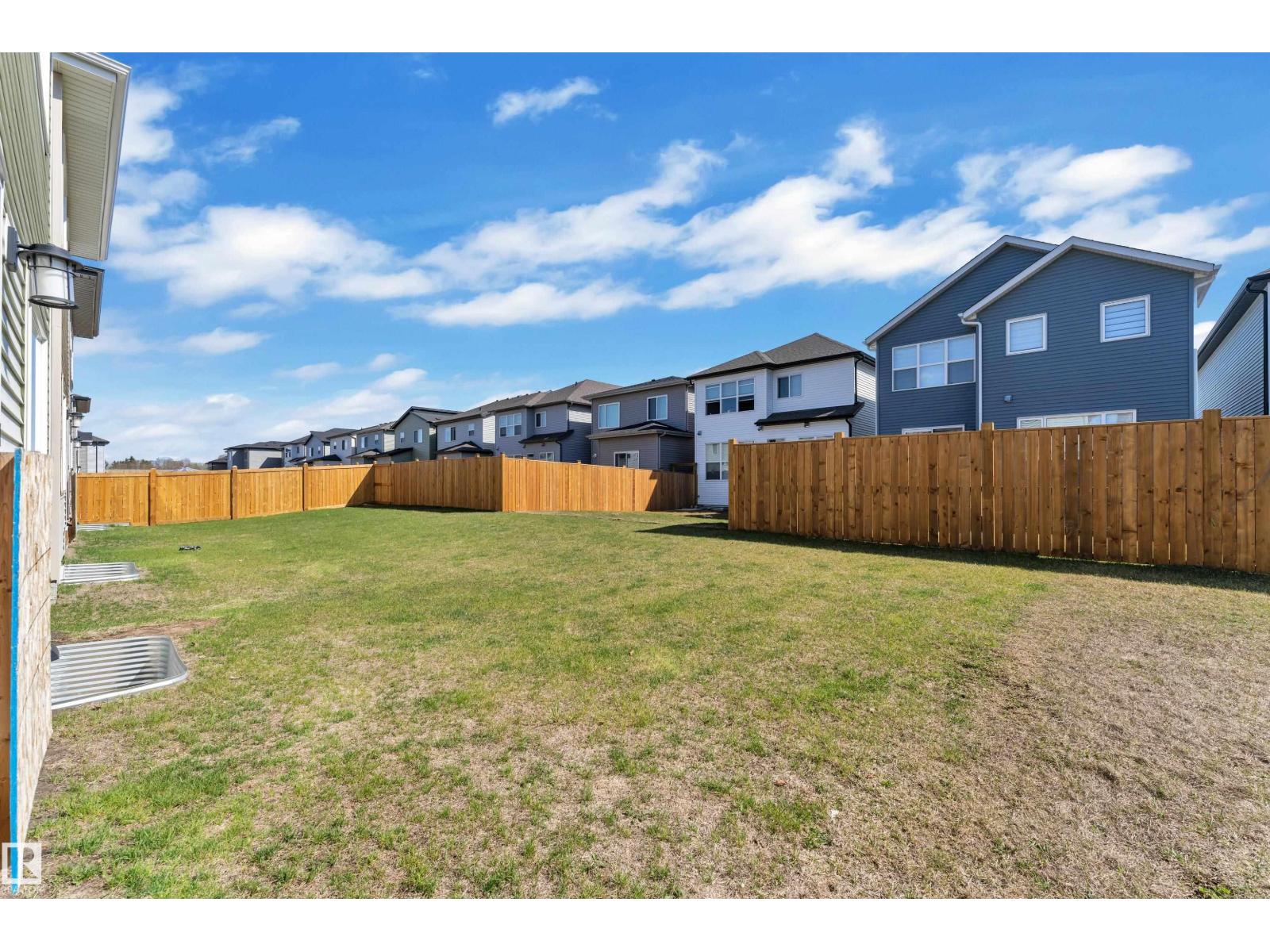 319 36 AV NW - 35