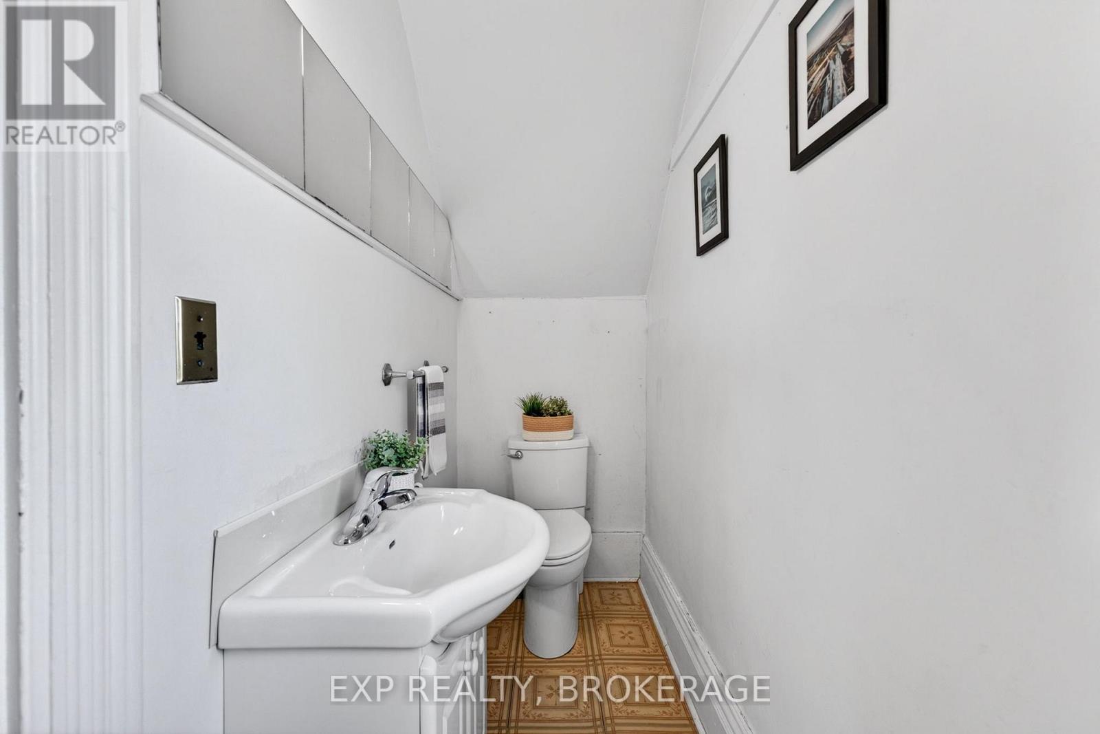 52 DANIEL STREET - 17
