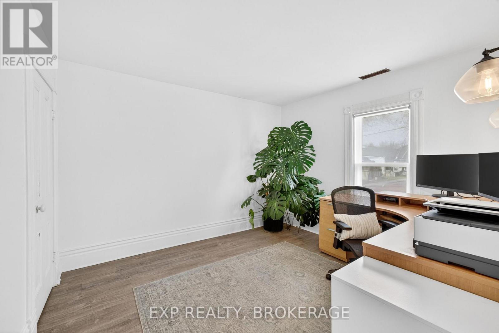 52 DANIEL STREET - 24