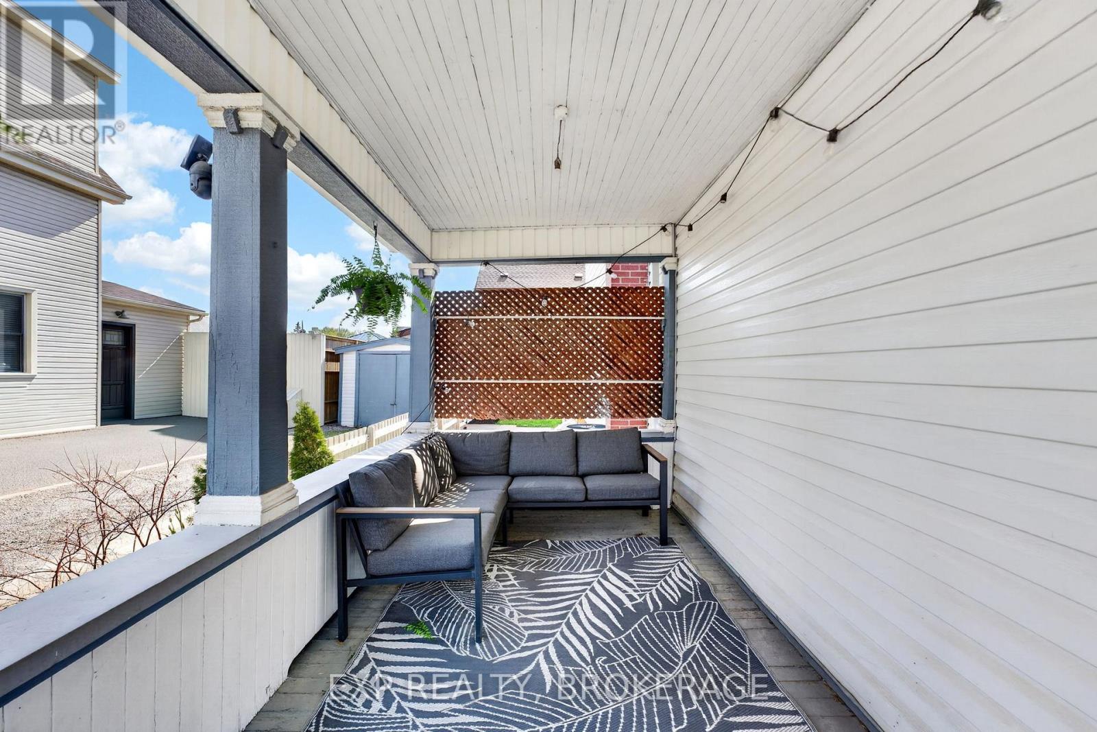 52 DANIEL STREET - 4