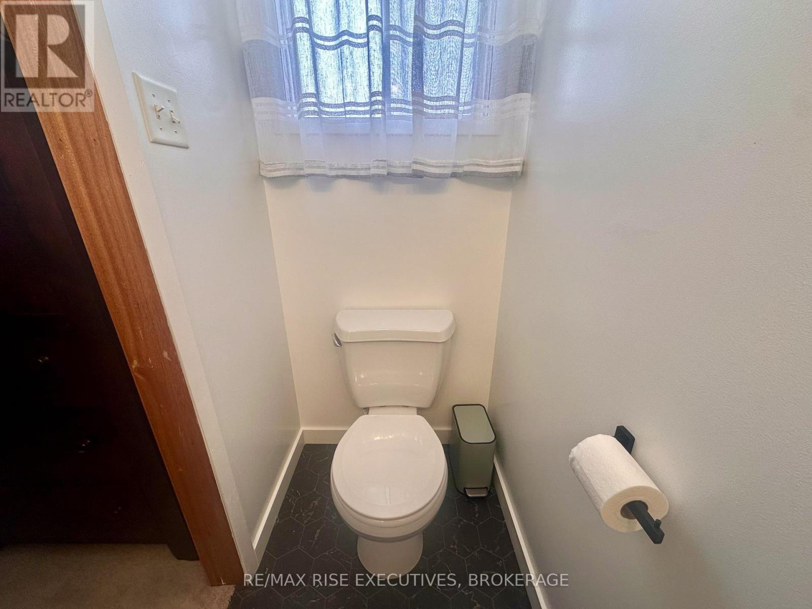 61 BRANT STREET - 15