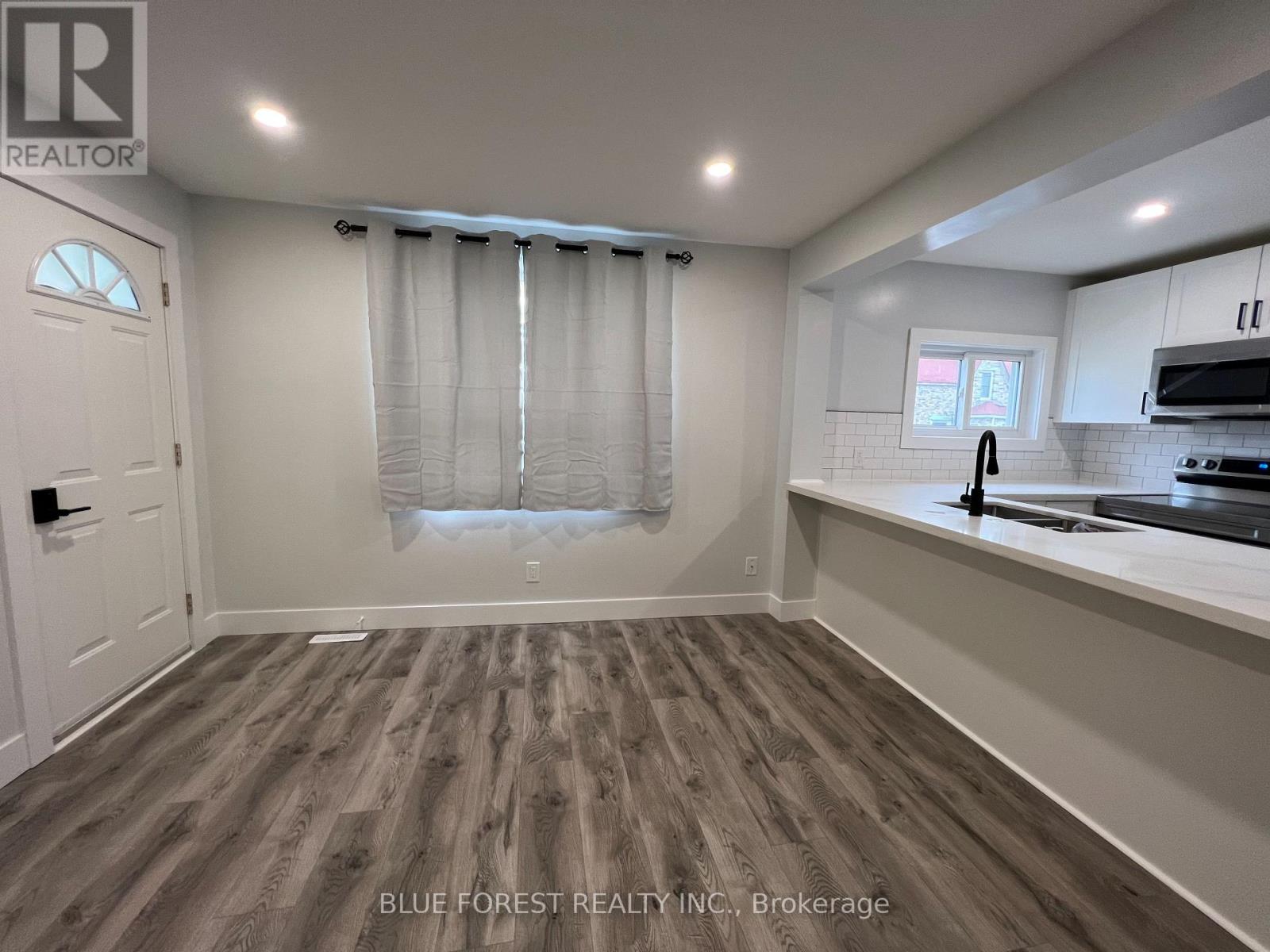 23 BARNES STREET - 19