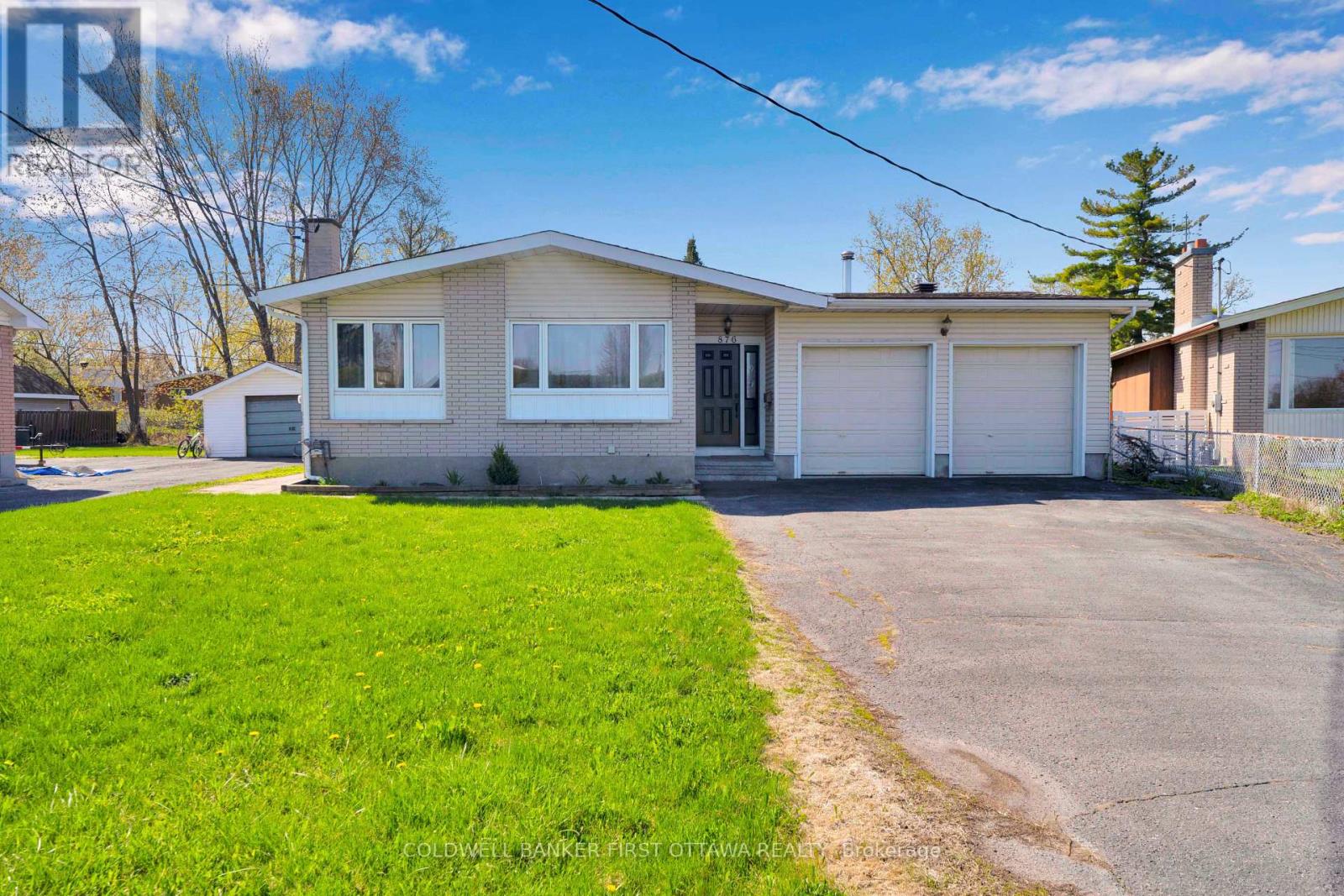 Renovated bungalow with a 2 bedroom inlaw suite.
