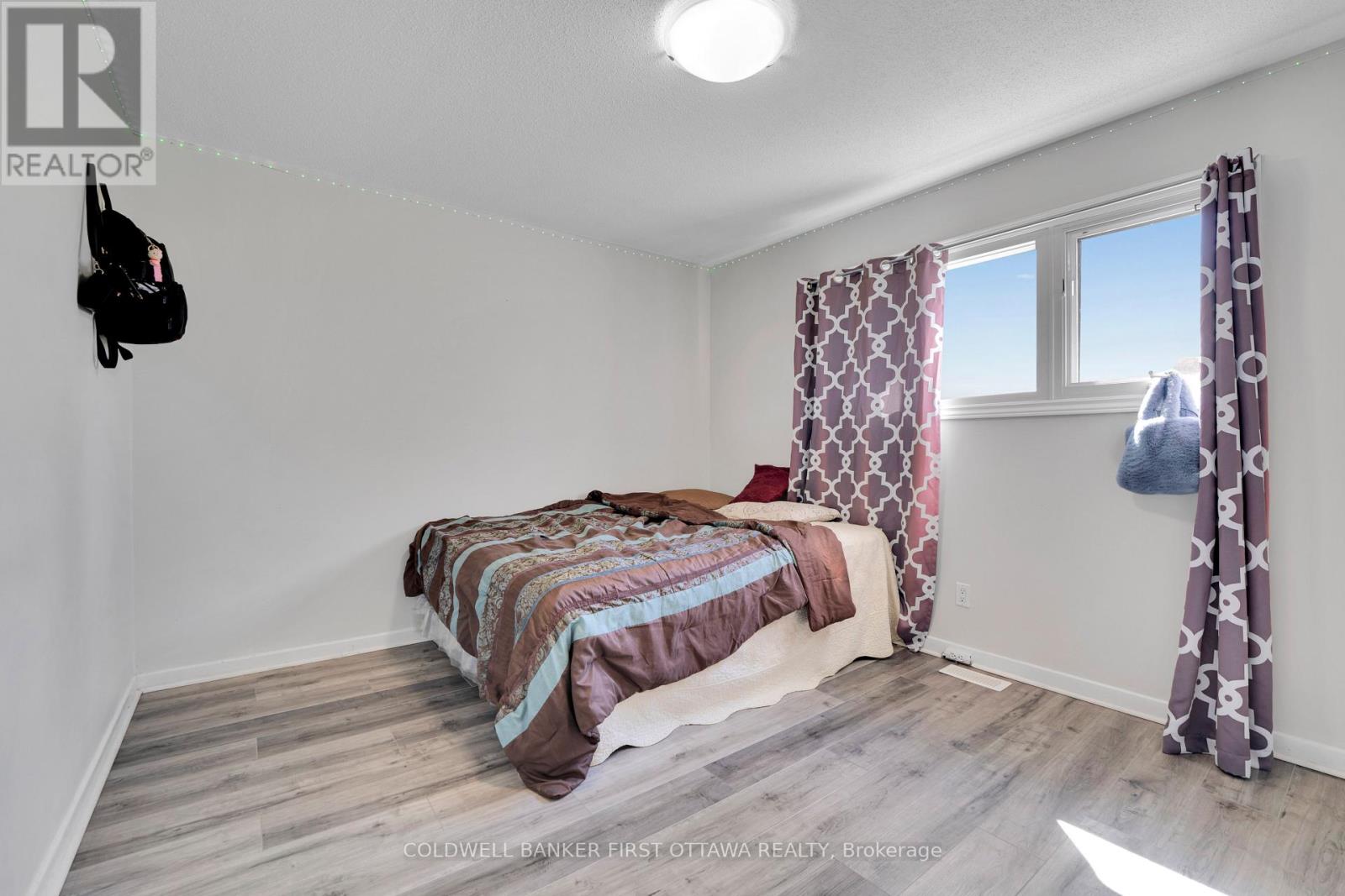 876 BALSAM DRIVE - 20