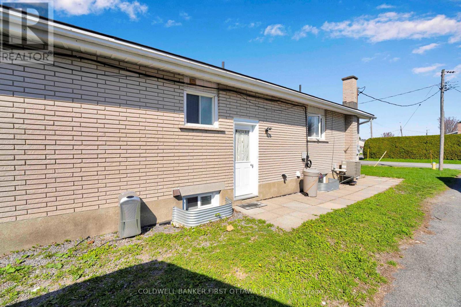 876 BALSAM DRIVE - 43
