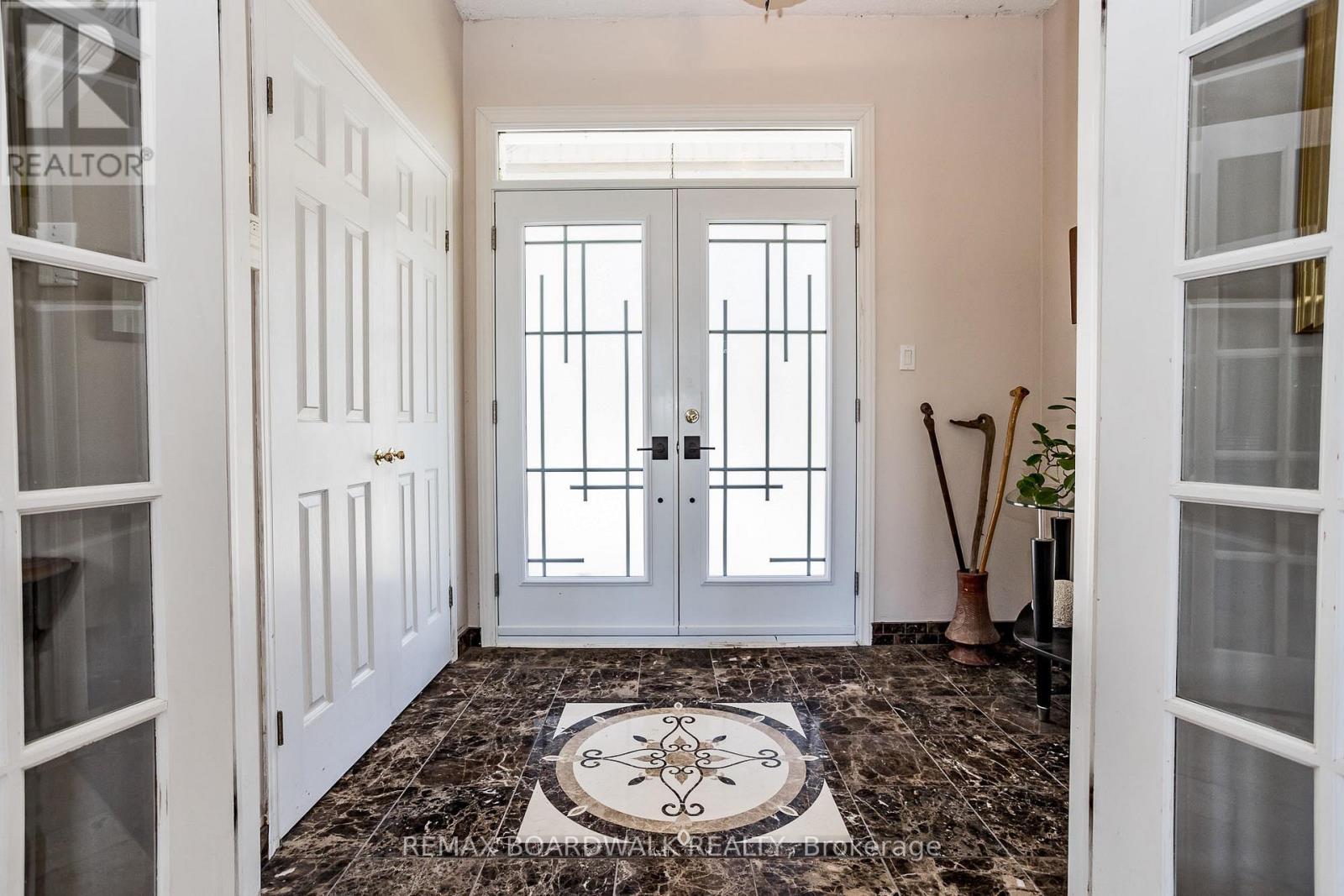 875 CORKTOWN ROAD - 10