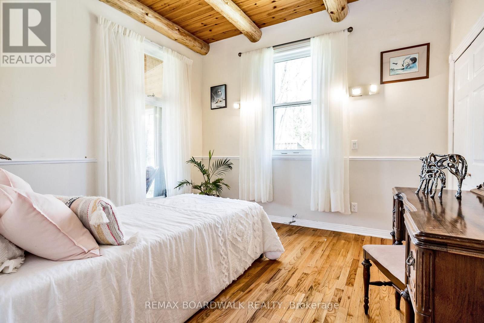 875 CORKTOWN ROAD - 23