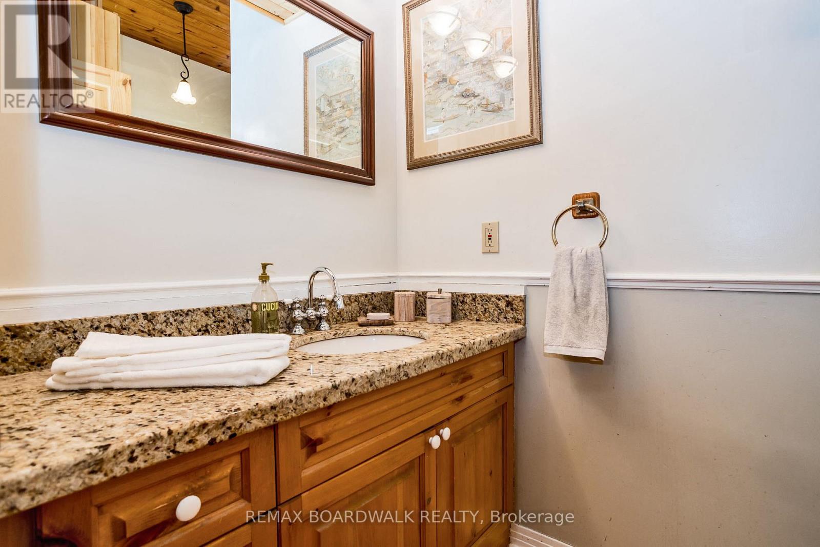875 CORKTOWN ROAD - 24
