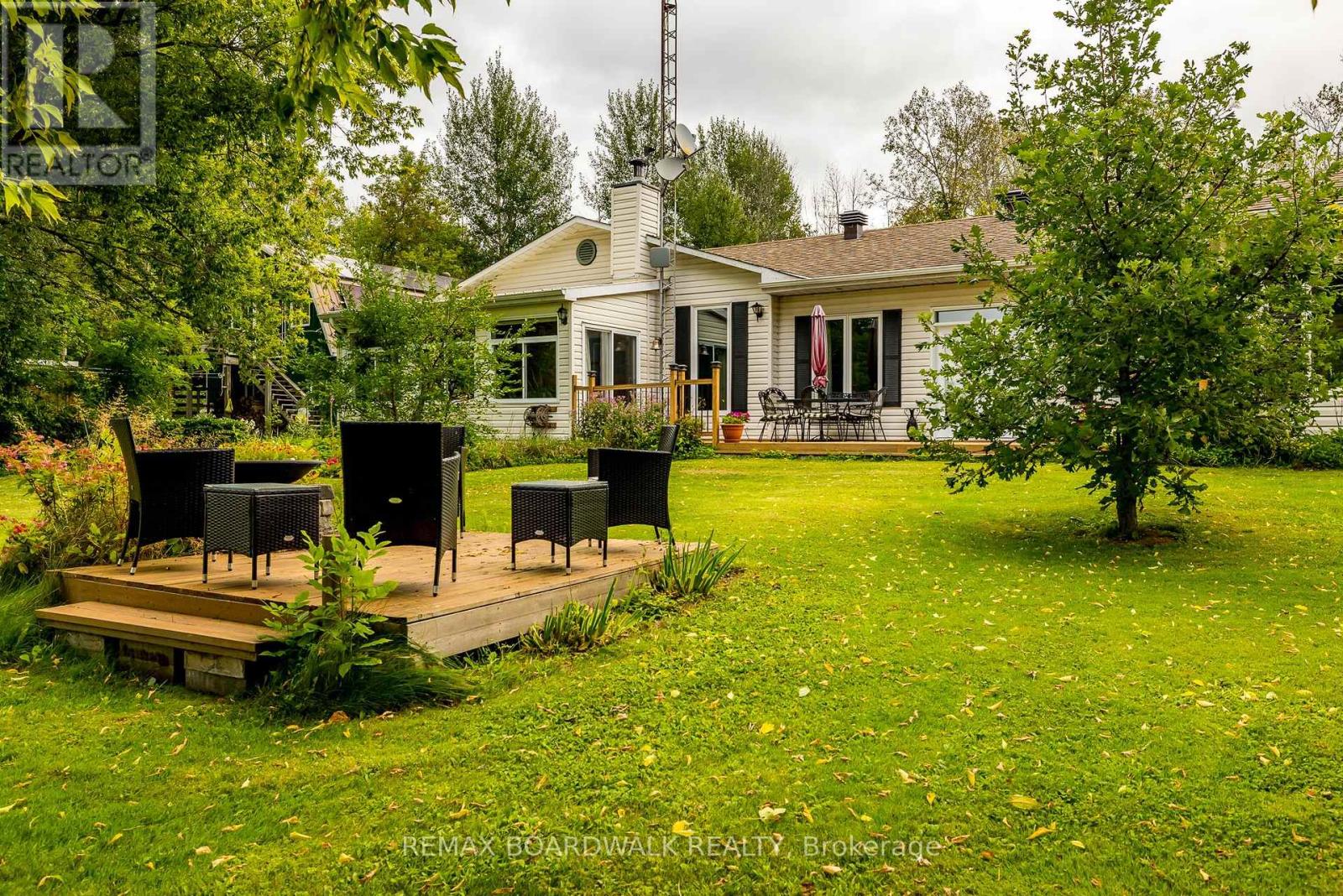 875 CORKTOWN ROAD - 30
