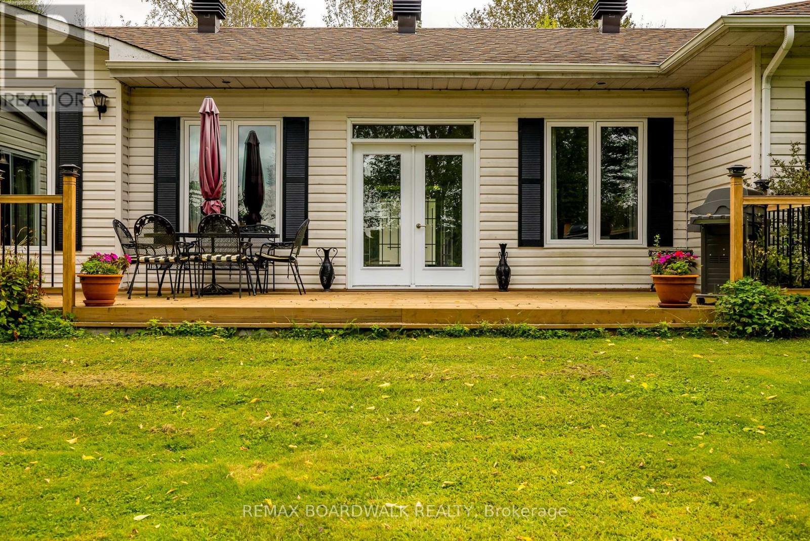 875 CORKTOWN ROAD - 31