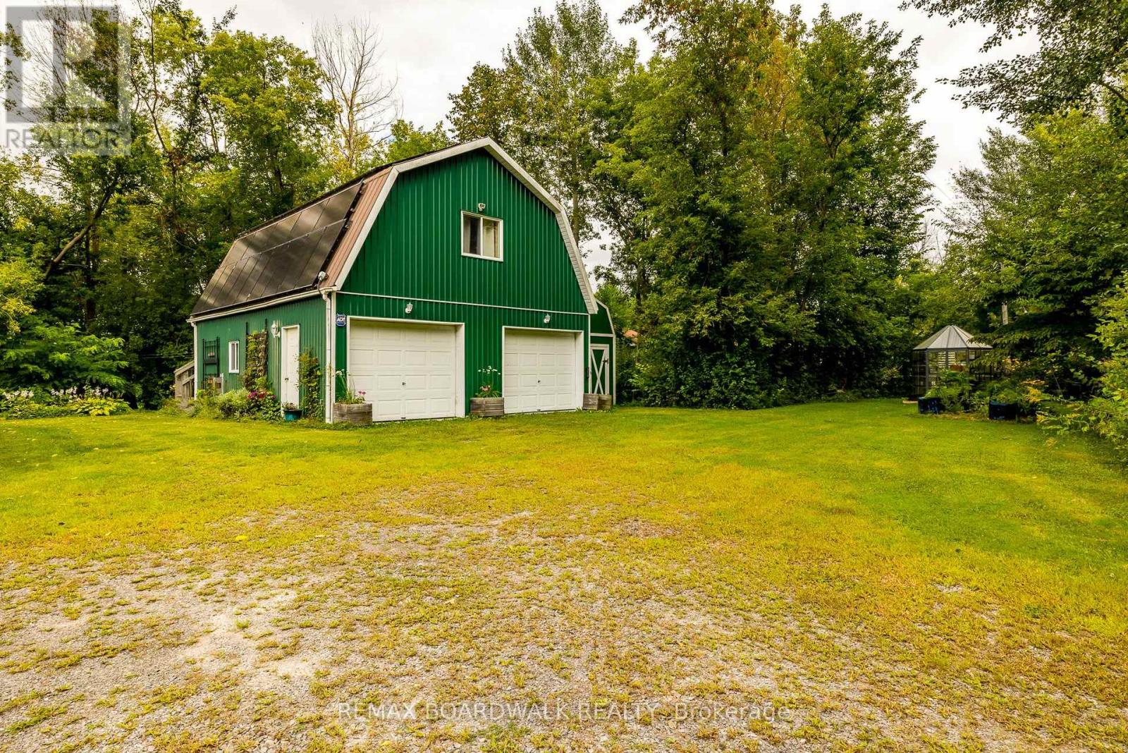 875 CORKTOWN ROAD - 45
