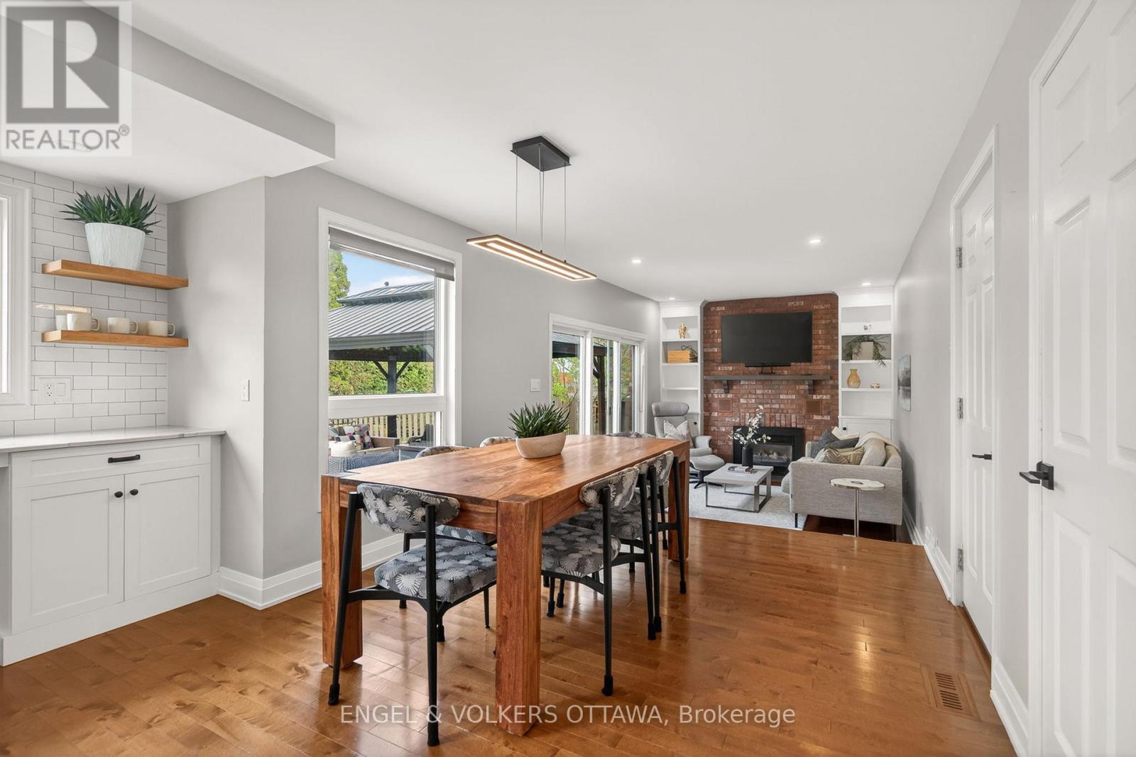 12 MANCIL DRIVE - 15