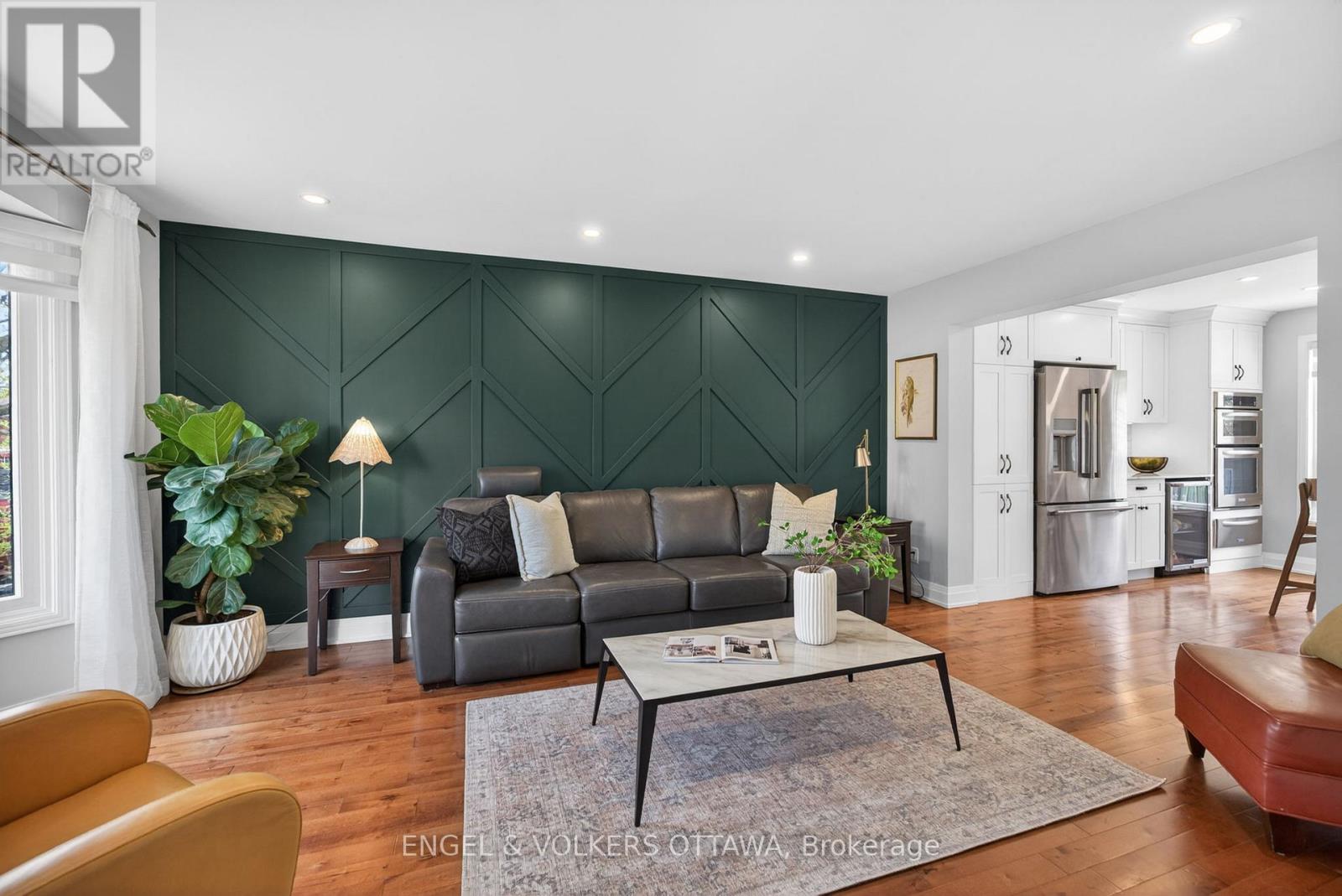 12 MANCIL DRIVE - 5