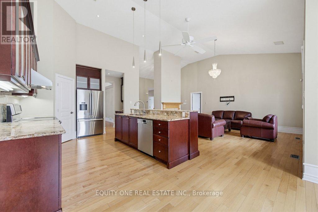 201 TRAILGATE STREET - 23
