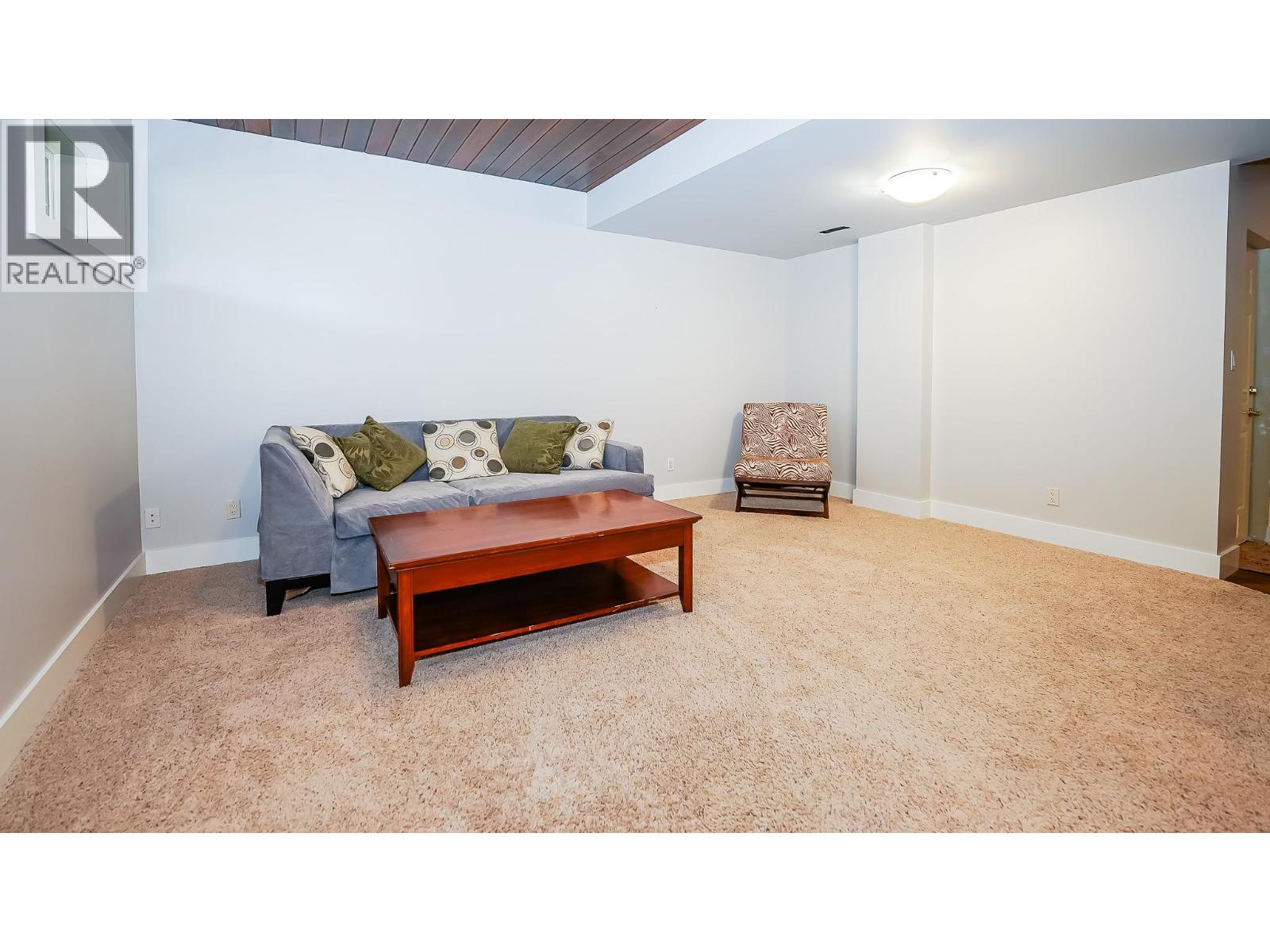 813 Eighth Street E, Revelstoke