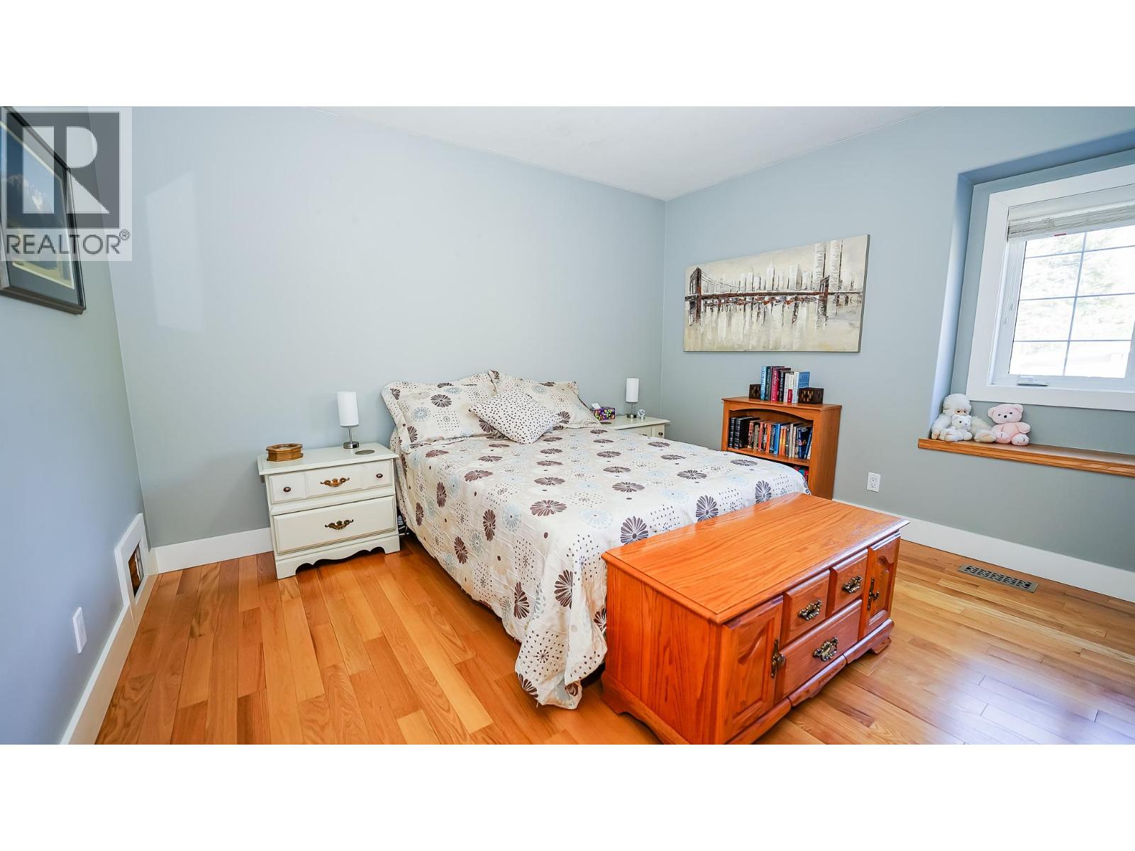 813 Eighth Street E, Revelstoke