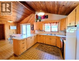 Primary Bedroom - 2383 Ruault Road, Windermere, BC V0A1K4 Photo 8