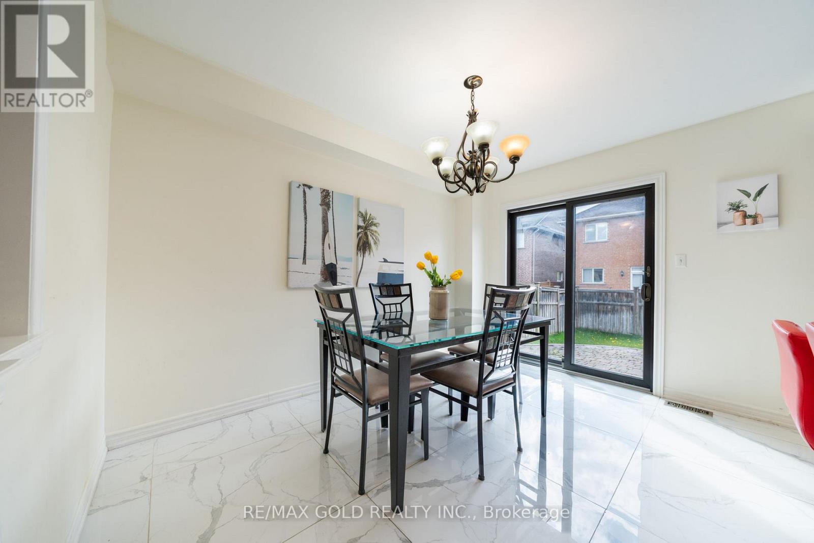 19 SPRING VALLEY COURT - 13