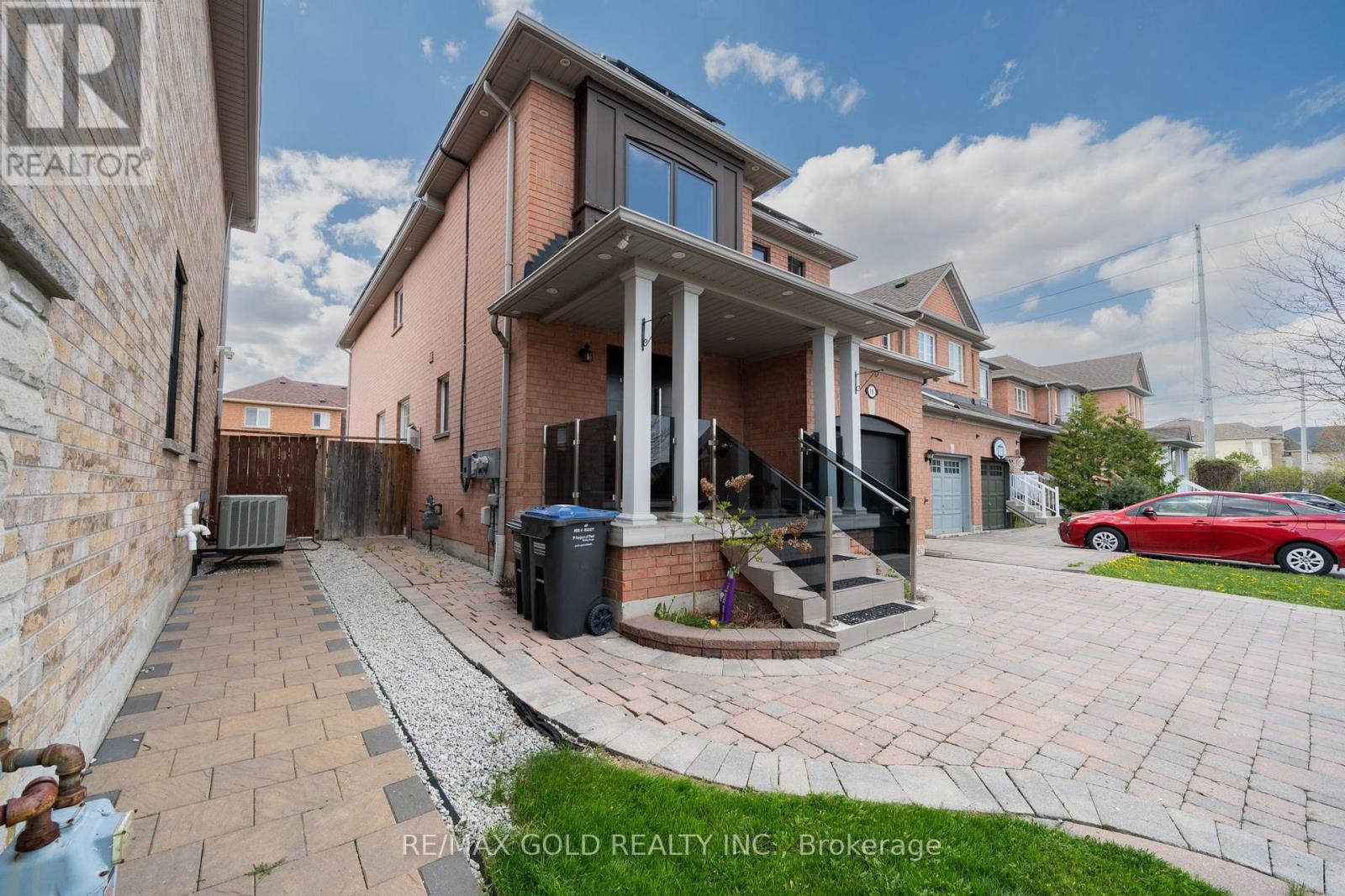 19 SPRING VALLEY COURT - 3