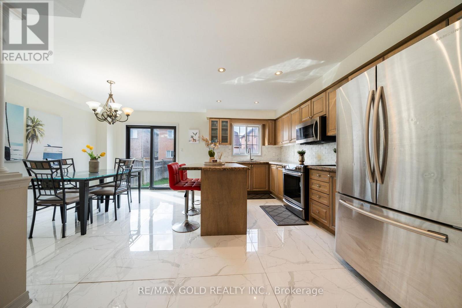 19 SPRING VALLEY COURT - 12
