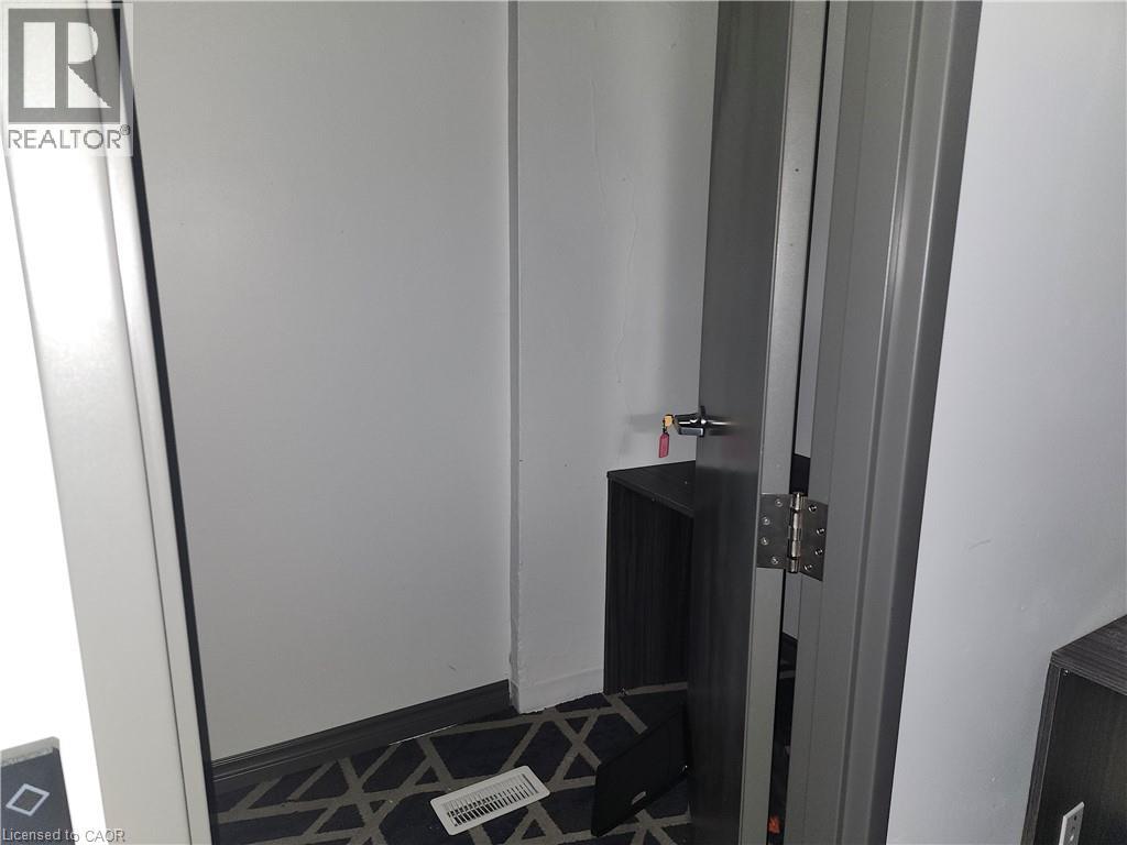 18 AINSLIE Street S, Cambridge, Ontario, N1R3K1 — Photo 9