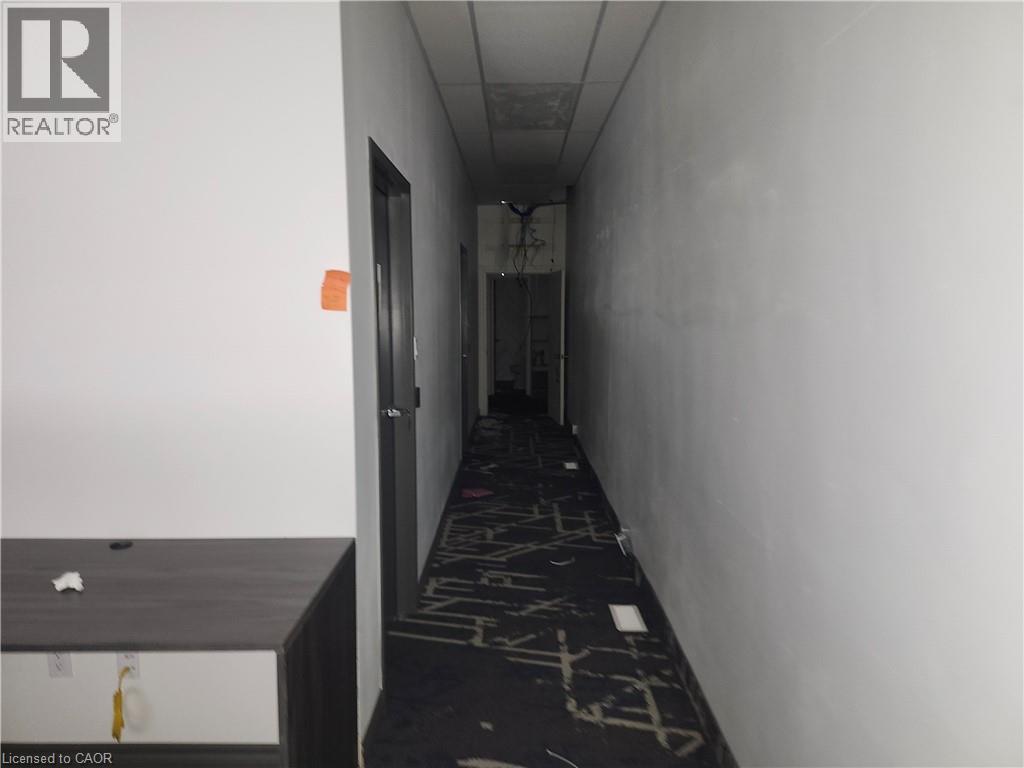 18 AINSLIE Street S, Cambridge, Ontario, N1R3K1 — Photo 4