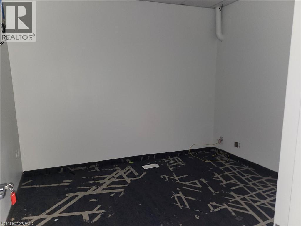18 AINSLIE Street S, Cambridge, Ontario, N1R3K1 — Photo 2