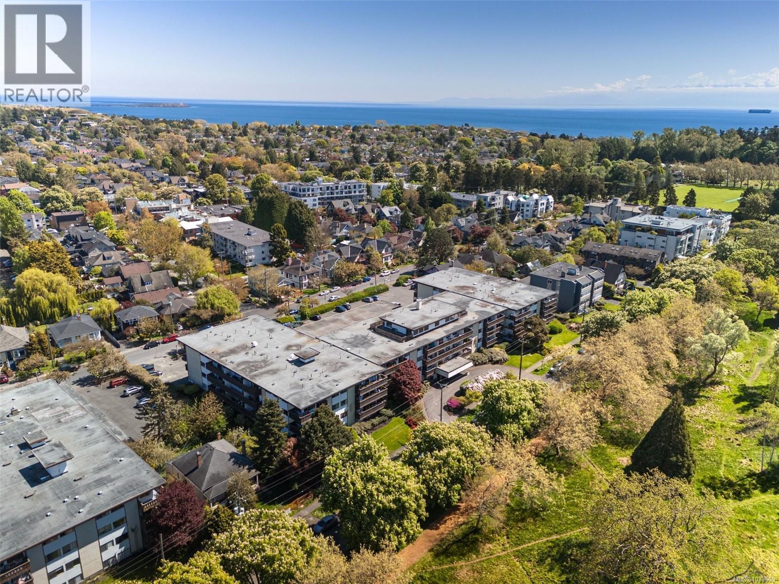 309 964 Heywood Avenue, Victoria