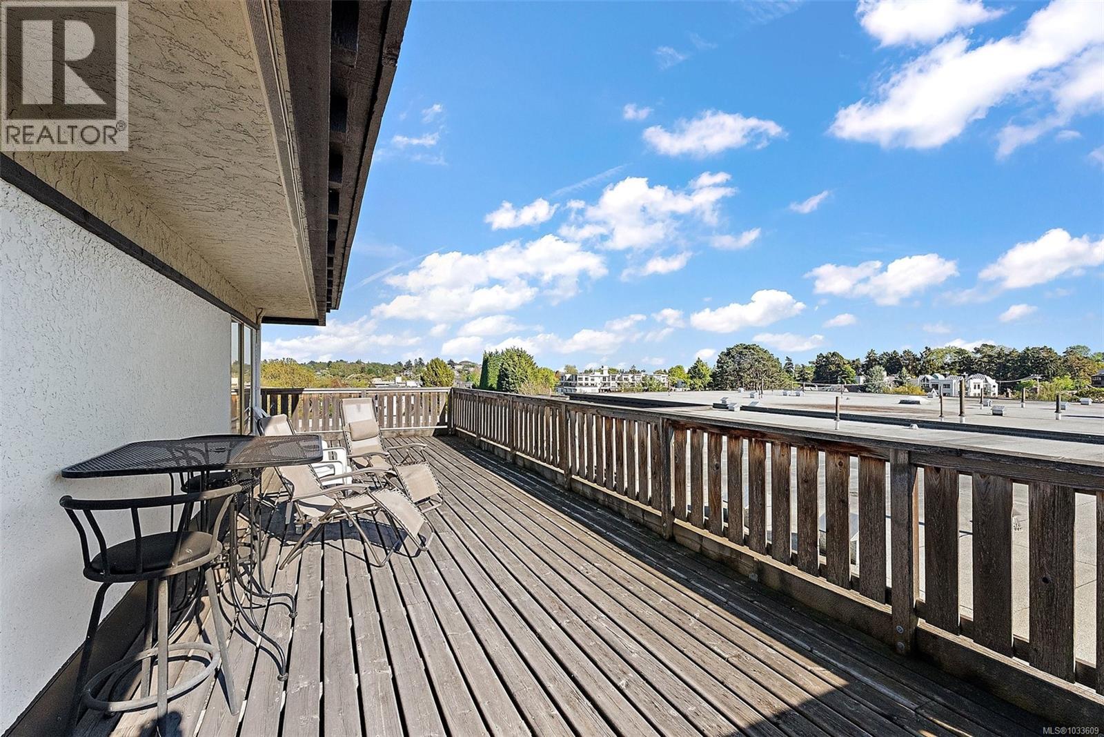 #309 964 Heywood Ave - 18
