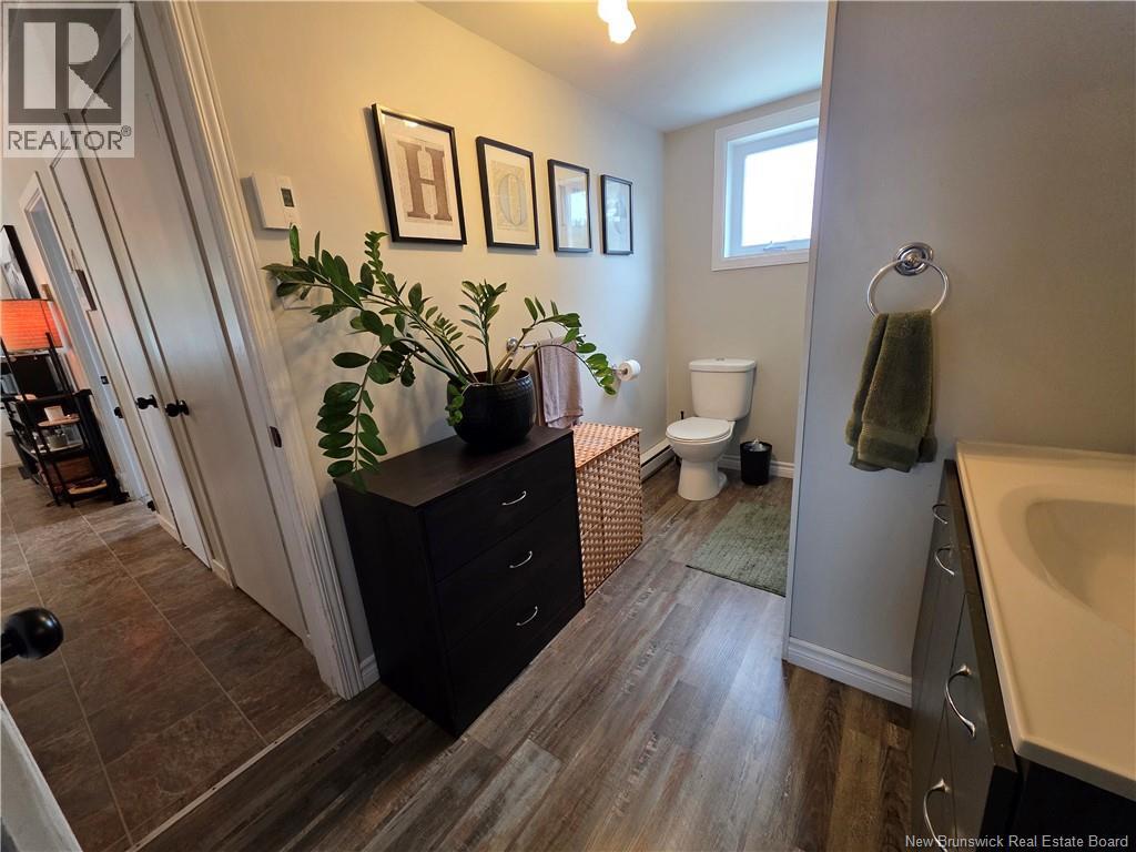 35 Titus Road - 18